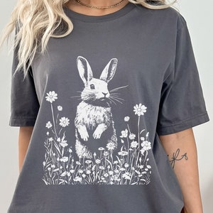 Daisy Rabbit Block Printed Style Shirt Linocut Shirt Nature Woodland Cotttagecore Bohemian Scandinavian Folk Art Gift for Her Bunny Shirt