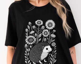 Camisa de estilo de impresión de bloque de erizo Camisa de linograbado Camisa de naturaleza Woodland Cotttagecore Boho Arte popular escandinavo Regalo para su camisa de hedgie