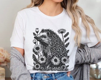 Daisy Hedgehog Block Print Style Camisa Hedgehog Camisa Hedgie Lover Camisa Hedgie Regalo Linocut Camisa Cottagecore Nature Camisa Regalo para ella