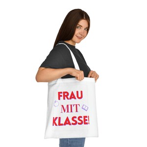 Frau mit Klasse Deutsch Lehrer Tasche