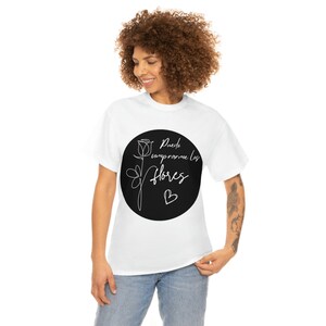I can buy myself flowers t shirt with Spanish slogan Puedo comprarme los flores