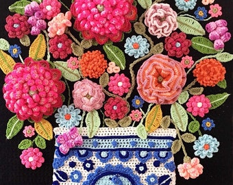 Crochet Pattern Decorative Panel ‘Bouquet of Hope’ - flowers vase wall painting - DIY Instructions (PDF download in Dutch, English, Italian)