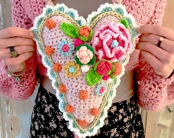 Crochet Pattern Cushion ‘Sweetheart’ - pillow love valentine flowers heart - DIY Instructions (PDF download in English, Dutch, Italian)