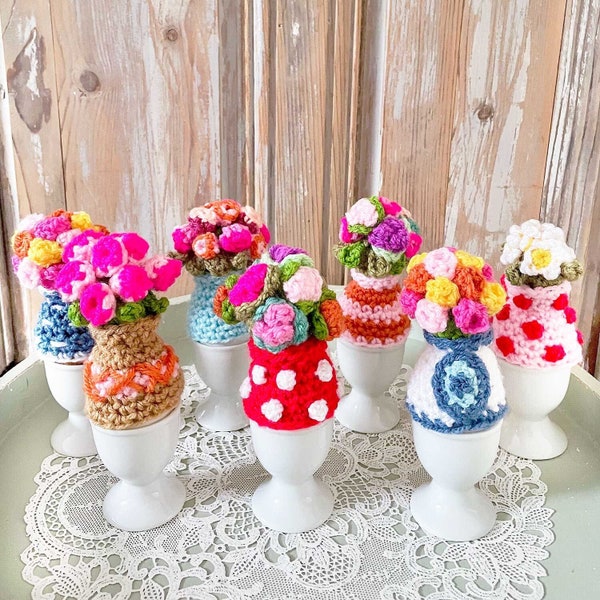 Crochet Pattern 'Vase & Posy Egg Cozies' - Easter breakfast flowers polkadot - DIY Instructions (PDF download in English, Dutch and Italian)