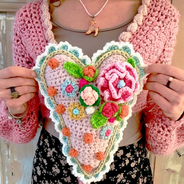 Crochet Pattern Cushion ‘Sweetheart’ - pillow love valentine flowers heart - DIY Instructions (PDF download in English, Dutch, Italian)