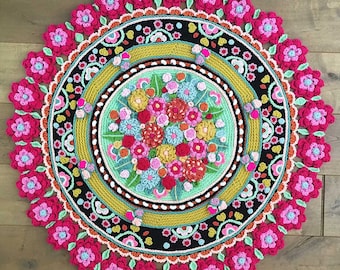 Crochet Pattern Rug ‘Garden of Joy’ - flowers wall table bed runner decoration - DIY Instructions (PDF download in English, Dutch, Italian)