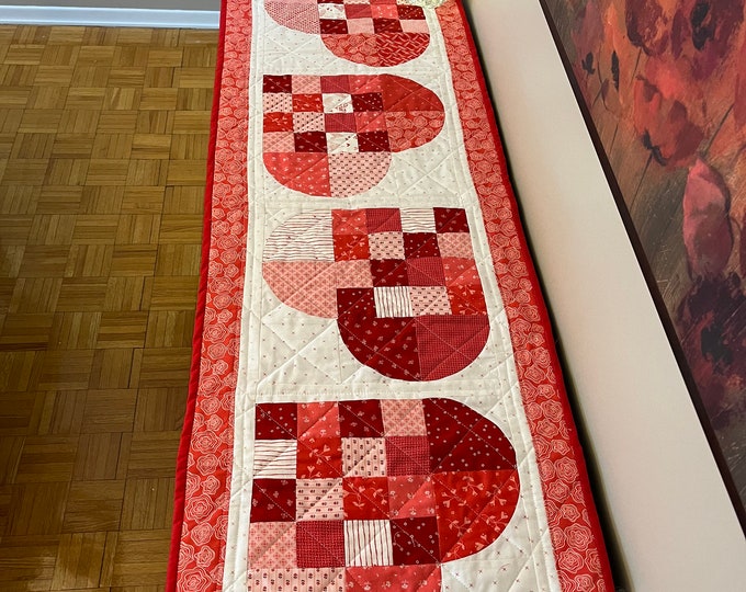 Gathered Hearts Tale Quilted Table Runner NCU0PTT2771