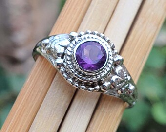Vintage Style Purple Amethyst Silver Ring for Women- Handmade Jewelry- 925 Sterling Silver Mens rings- February Birthstone- Gift for Dad