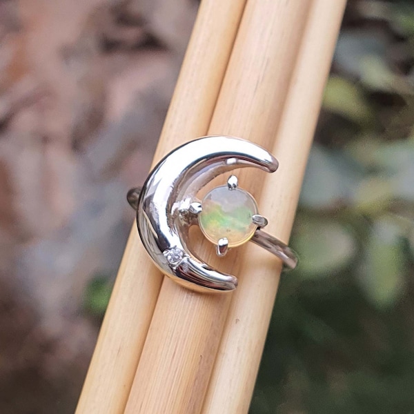 Crescent Moon Opal Ring * Ethiopian Opal Jewelry * Half Moon Ring * Celestial Ring * 925 Sterling Silver * October Ring * Gift for Her Mom