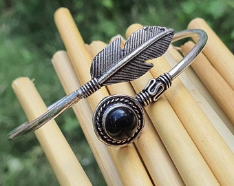 Veren armband met zwarte onyx edelsteen * verstelbare armband * veren engelenvleugels verstelbare armband * zwarte onyx armband voor vrouwen * Cadeau