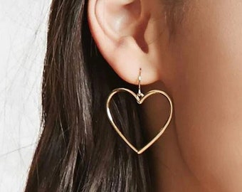 Herz-Ohrringe * Sterling Silber * Herz-Ohrringe * Minimalistischer Schmuck * Minimale Baumeln * Umriss-Ohrringe * Geschenk für Freundin
