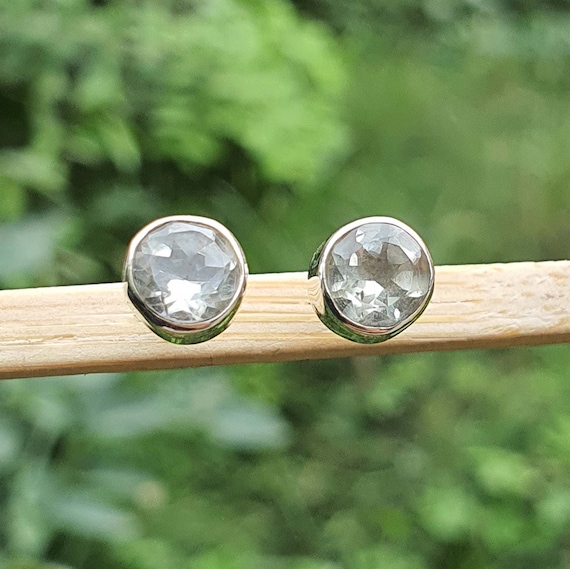 Green Amethyst Stud Earrings for Men * Round Stud Earrings * Green Studs * Minimalist Jewelry * Natural Amethyst Jewelry * Gift for Her Mom