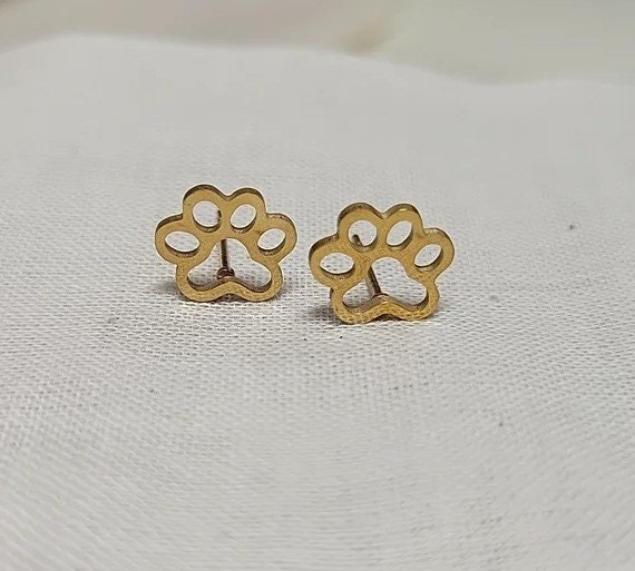 Paw Embroidered Earring