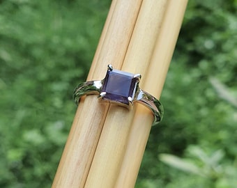 Anel de pedra preciosa iolita de corte quadrado, anéis empilháveis de prata esterlina 925 - Joias de prata 925 - Presentes minimalistas feitos à mão - Pedra de nascimento de setembro