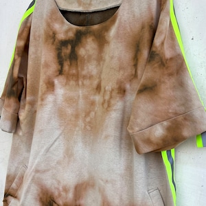 Reflected Stripes TIE DYE Bleach T Shirt Oversize Dress size 50. Hand bleached Black Pearl road sign attention rave festival outfit.