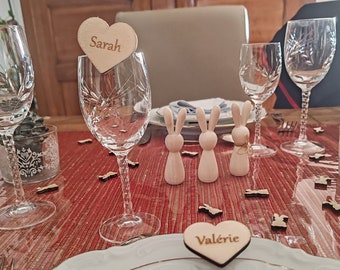 Heart-shaped place marker, personalized for baptism, wedding, birthday