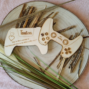 Request for personalized wooden Godfather/Godmother with PS5 controller model