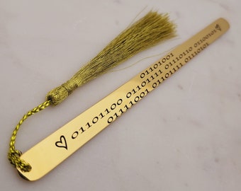 Marque-page cadeau personnalisé avec message en code binaire gravé. Cadeau pour fils frère soeur mère père fille.