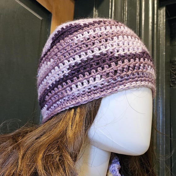 Handmade Beanie, Crochet in Very Soft Purple Acrylic Yarn  display picture 2