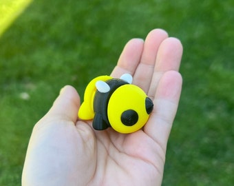 3d printed bee, 3d printed fidget, articulated bee, bee figurine, articulated fidget, bee fidget, bumble bee figurine, bee gifts, baby bee