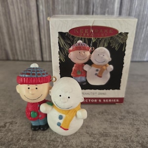 1998 Peanuts Gang - Charlie Brown and Snowman Hallmark Keepsake Ornaments, Collector Series, Christmas, Holiday, Tree, Decoration