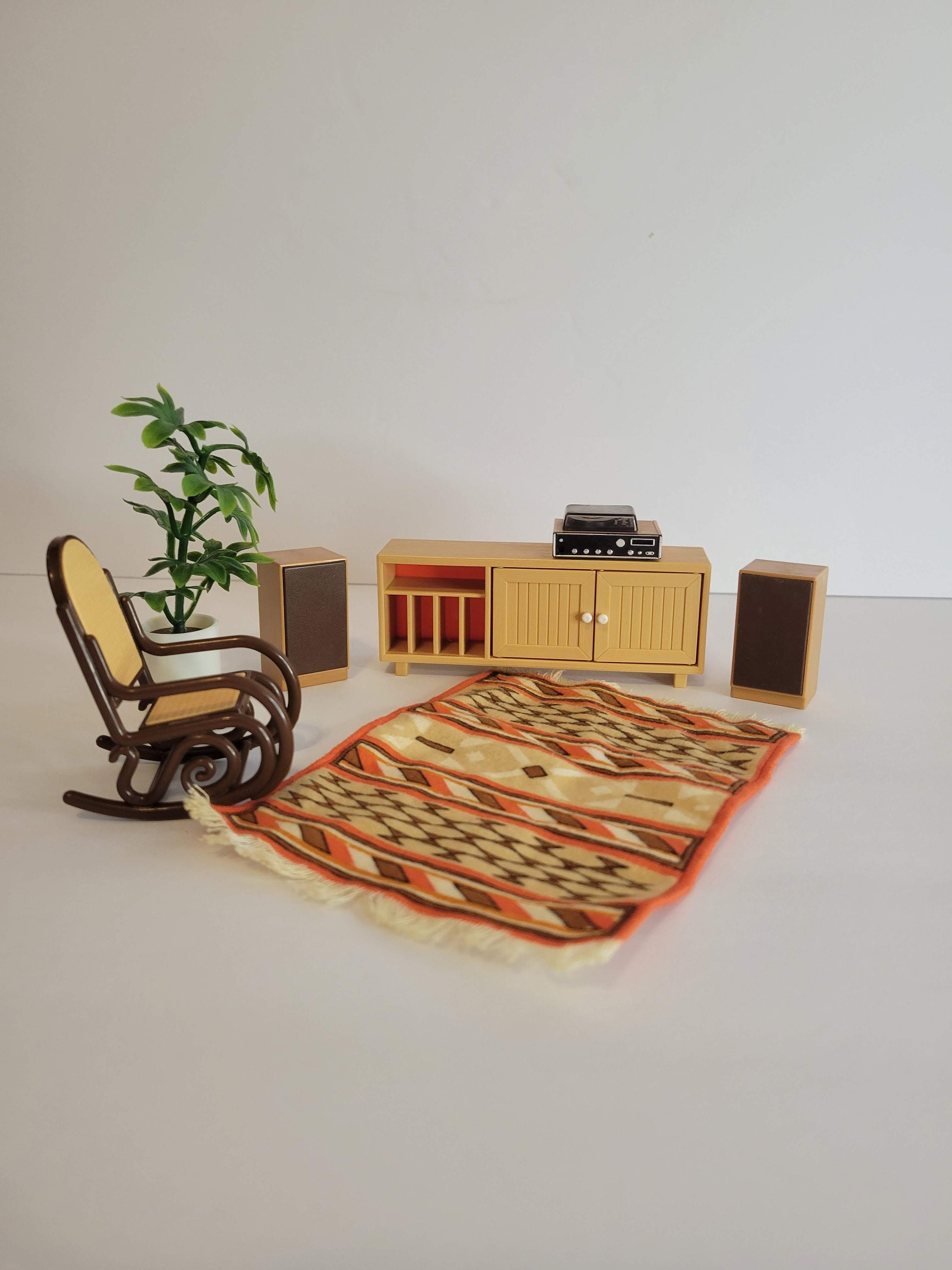 Wooden Dollhouse with Turntable – Hearthsong