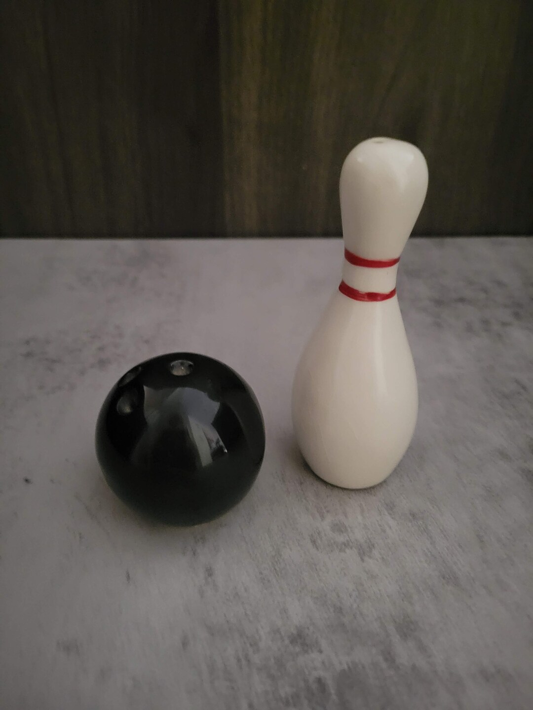 Bowling Ball and Pin Salt & Peper Shaker, Kitchen, Sport, Table, Decor