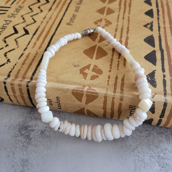 Vintage 1970 Authentic Hawaiian Puka Shell  Anklet of Small to Medium Puka 10"