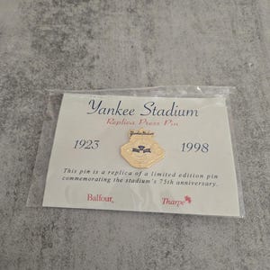 Vintage 1998 York Yankees 75 Anniversay Replica Press Pin by Balfour Tharpe, MLB, Baseball, Collector Pin, NIP