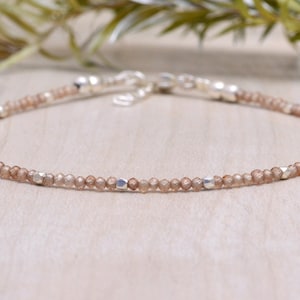 天然ジルコンブレスレット、山岳民族ビーズ、シャンパンジルコン、スタッキング、12月の誕生石、宝石ジュエリー