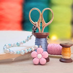Flower Scissor Fob with Scissor Protection, Scissor Keeper, Embroidery Cross Stitch Sewing Crochet Knitting Notions, Project Bag Tools