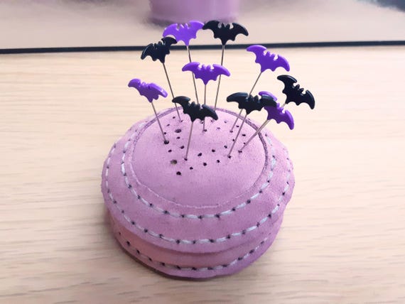 Gothic Bat Sewing Pins, Set of 10 Fun Blocking pins, Amigurumi Positioning Pins, Crochet Knitting Notions, Nickel Plated Pins, Black Purple