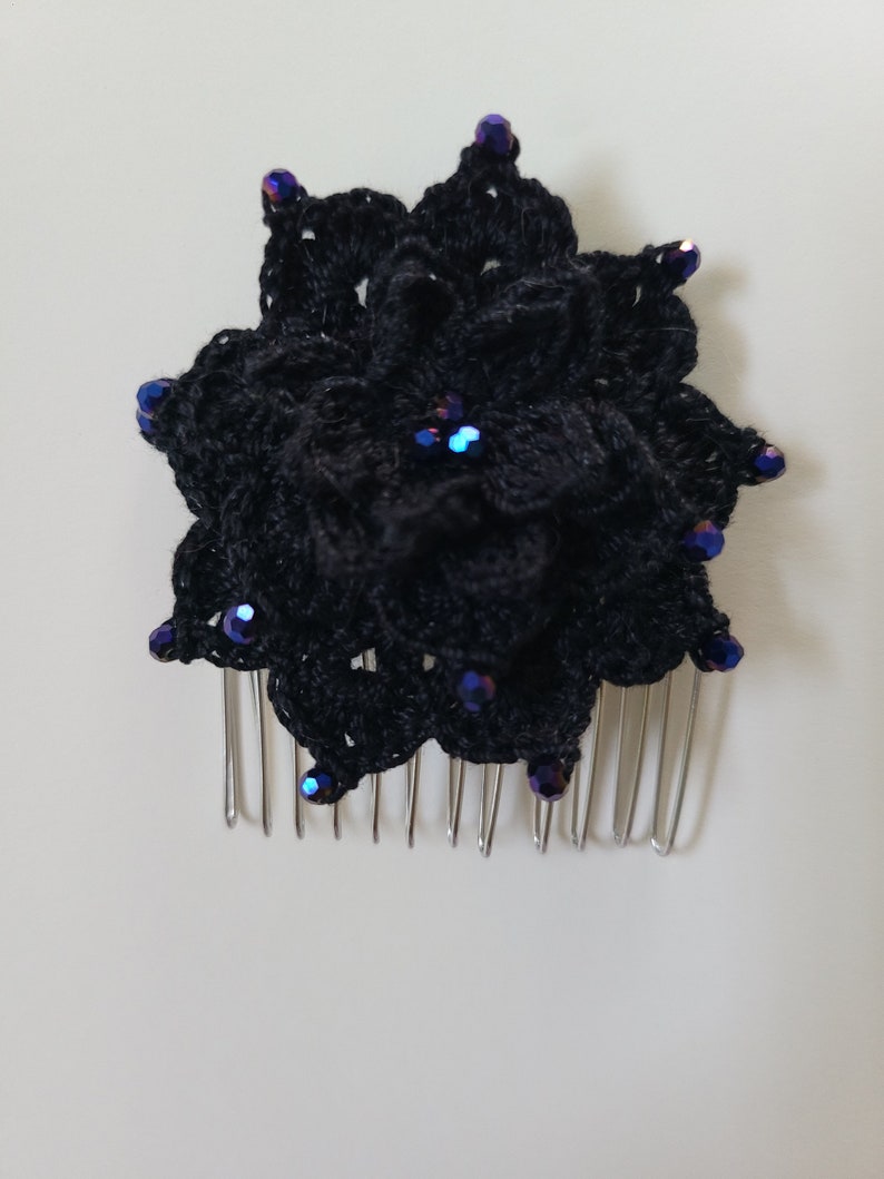 Lot De 20 Patchs Fleurs Au Crochet Noirs Avec Perle Centrale Noire - Neuf, Pour Couture DIY, Décoration Vêtements, Accessoires Ou Scrapbooking