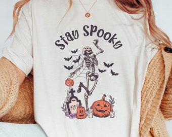 Bleiben Sie gruseliges Skelett Shirt, Skelett-Halloween-Shirt, Herbst Shirt, Herbst Kürbis Shirt, tanzendes Skelett Shirt, gruselige Saison Shirt
