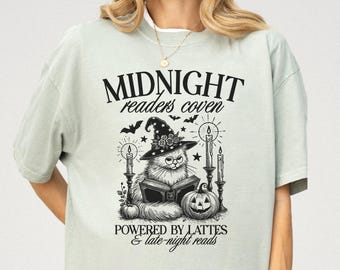 Midnight Readers Coven Comfort Colors®-shirt, Halloween-shirt kat, shirt Witchy Cat, lezingst-shirt, cadeau voor kattenliefhebber, shirt boekenliefhebber