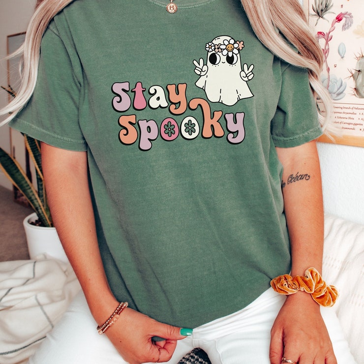 Stay Spooky T-Shirt, Halloween Shirt Comfort Colors, Spooky Vibe Shirt, Halloween T-Shirt, Retro Halloween Shirt, Cute Ghost Shirt, Fall