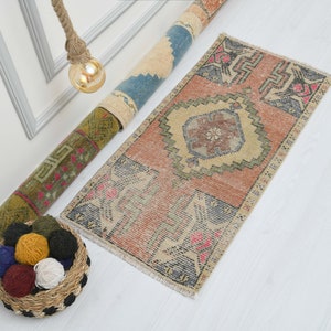 Small Oushak Rug,Bathroom Rug,Vintage Small Rug,2x3 Rug,Turkish Bathroom Rug,Turkish Small Rug,Turkish Door Mat,Wool Rug,Handmade Rug,O-588