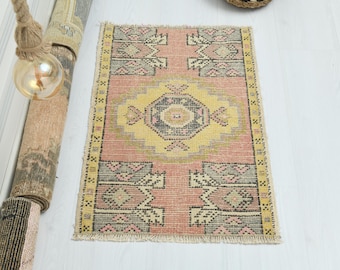 Vintage Oushak Turkish Rug: Small Anatolian Door Mat (1.6 x 2.5 ft), O-1402