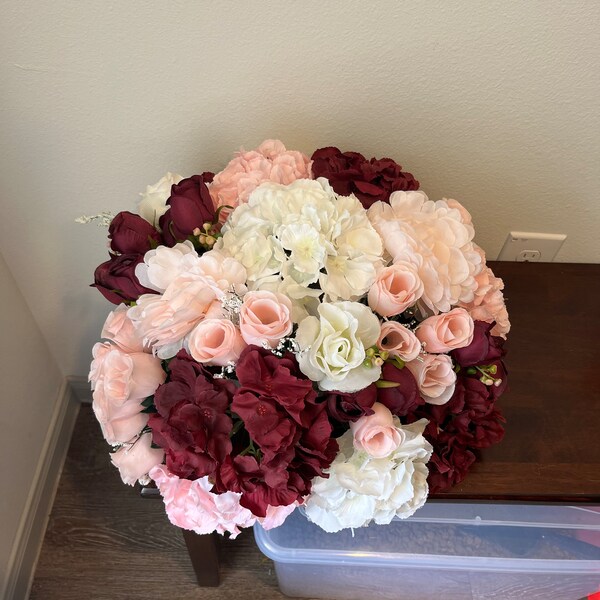 burgundy/blush centerpiece