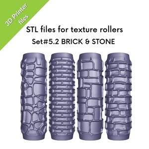 Puede incluir: Cuatro rodillos de textura cilíndricos de color violeta claro, cada uno con un patrón en relieve distinto de diseños de ladrillo y piedra. El texto dice 3D Printer files, STL files for texture rollers y Set#5.2 BRICK & STONE.