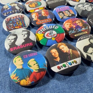 Juego de 30 botones Erasure, insignias coleccionables de música retro, synth pop, new wave, electrónica, dance pop, de los 80. Elige tu talla. imagen 5