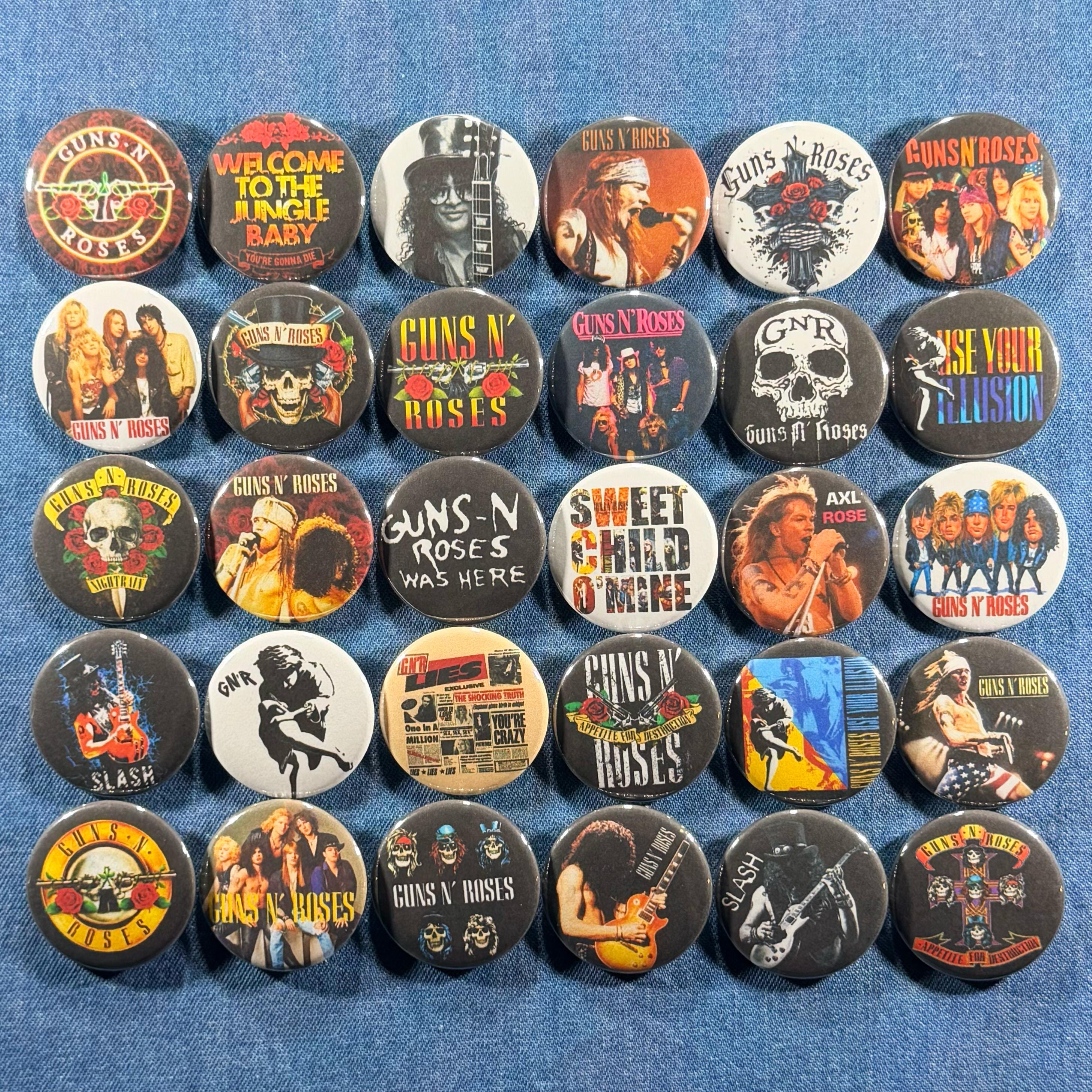 ピンバッジ GUNS N ROSES アンティーク ビンテージ Guns N' Roses Pinback Buttons Set of 30 Pins, 80s 90s Hard Rock
