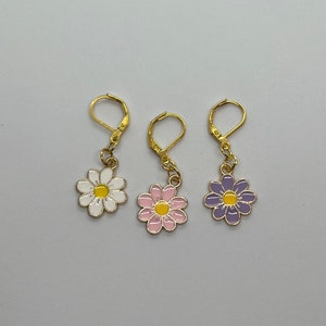 Juego de 3 marcadores de punto de flores esmaltados.