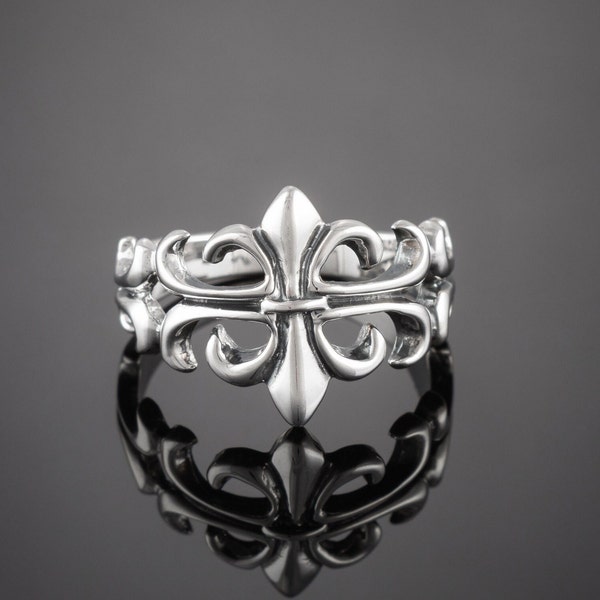 Silver Fleur De Lis Ring for Men/ Handcrafted Ring / Art nouveau Ring