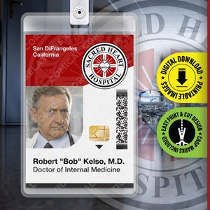 Bob Kelso, distintivo dello show televisivo Scrubs, distintivo identificativo dell'ospedale Sacred Heart, replica, Halloween, biglietto da visita, etichetta con nome per costume da cosplay, download digitale
