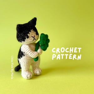 Little Ozzy &quot;I LOVE U&quot; - Cat Crochet Pattern Cat - Amigurumi Kitty Holding Lucky Clover - Valentine&#39;s Day Gift - PDF Digital Download