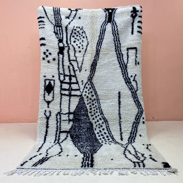 8x10 Moroccan White Rug, Abstract Rug, Antique berber rug, Area Rug, Custom berber rug , Afrikesh rug .