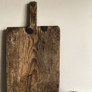 Vintage European Bread Board - The Clever Carrot