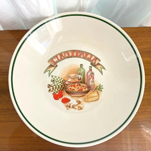 Vintage La Primula Ciao Italia pasta ingredient serving dish bowl, made in Italy. Great condition, only two very small chips on the rim!