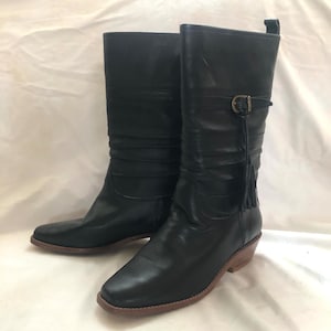 Vintage black leather 9 West women’s boots size 7.5 - Like new!